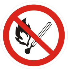 Знак P02 "ЗАПРЕЩАЕТСЯ ПОЛЬЗОВАТЬСЯ ОТКРЫТЫМ ОГНЕМ" (самокл. 200х200)